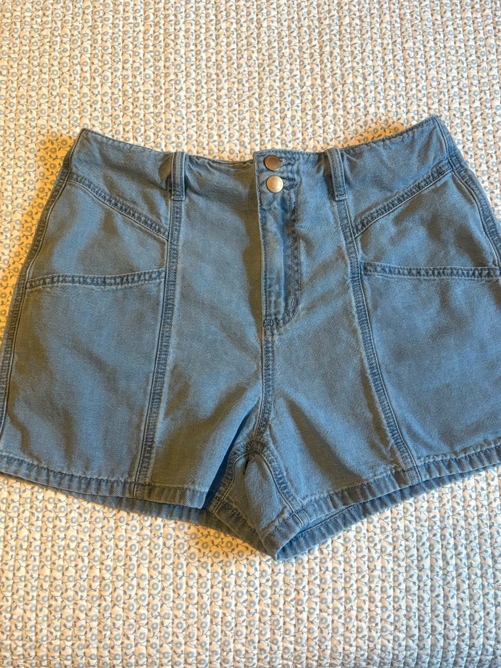Universal Threads 10/30 High Rise MIDI Jean Shorts